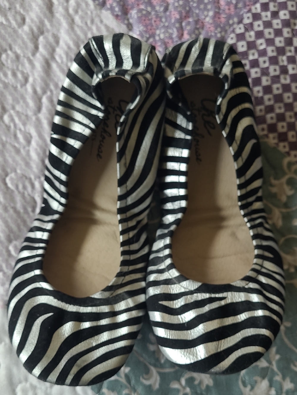 Storehouse Flats zebra Stripe